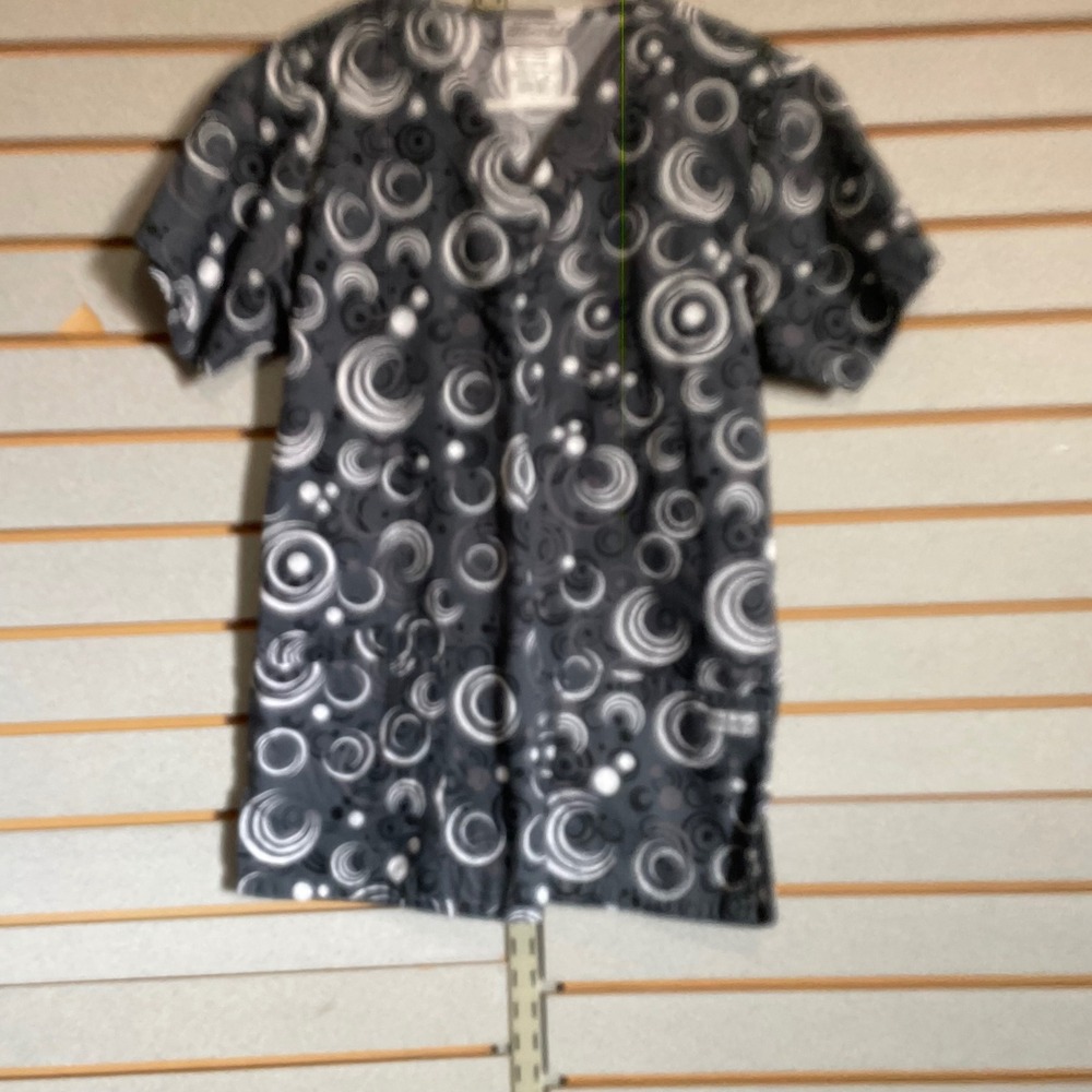 Uniform Advantage UA Scrubs Womens Small Grey White Swirl Cotton V-Neck Top U61‎